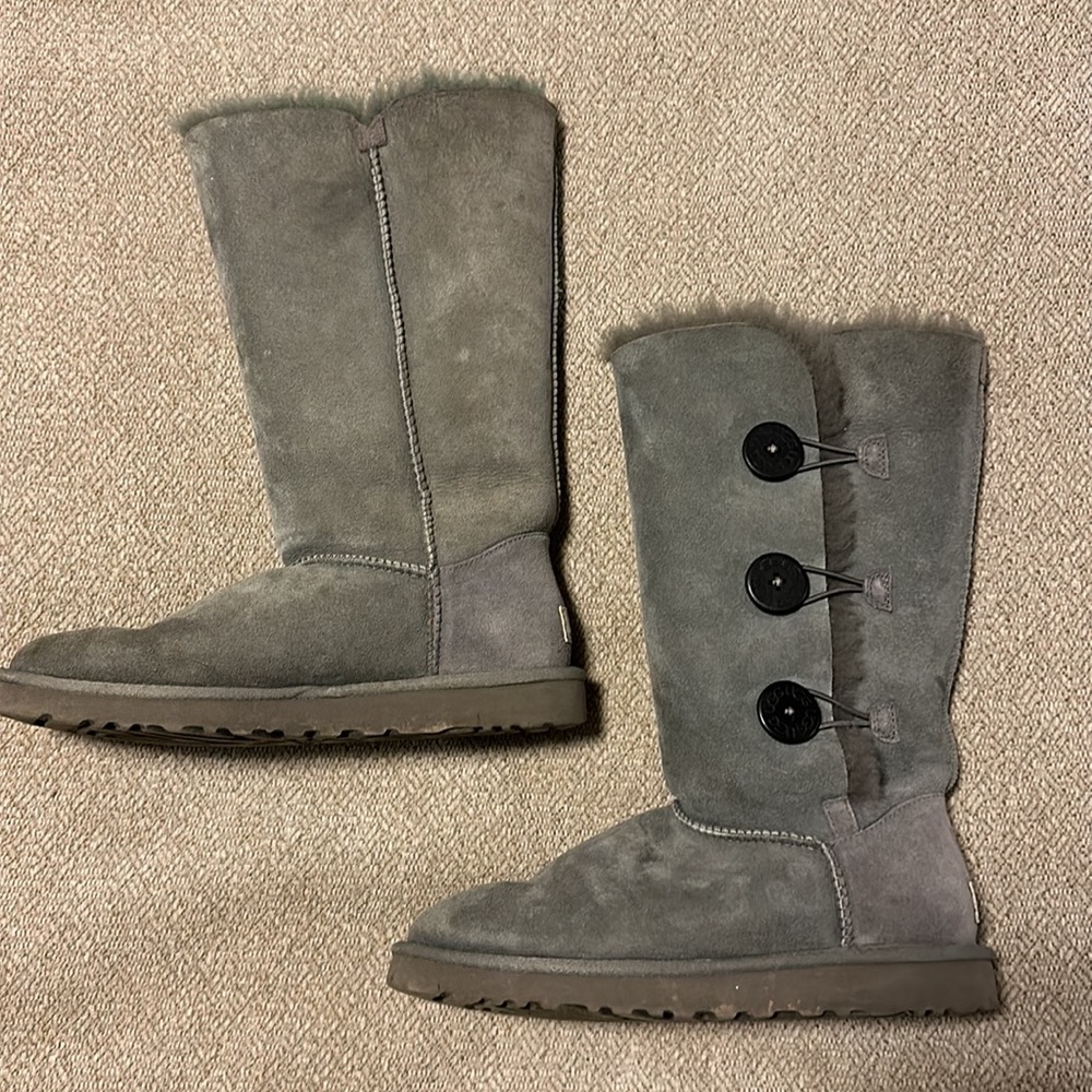 Ugg Bailey Button Triple Boot Size 8 - image 3